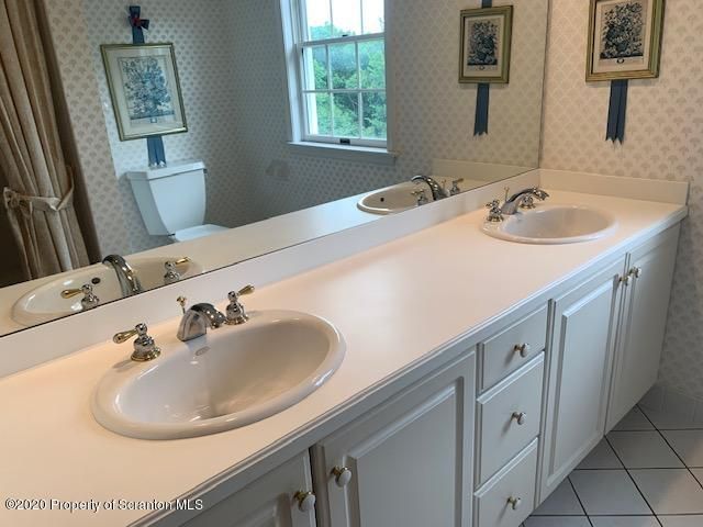 2808 Scranton Carbondale Hwy, Blakely, PA 18447